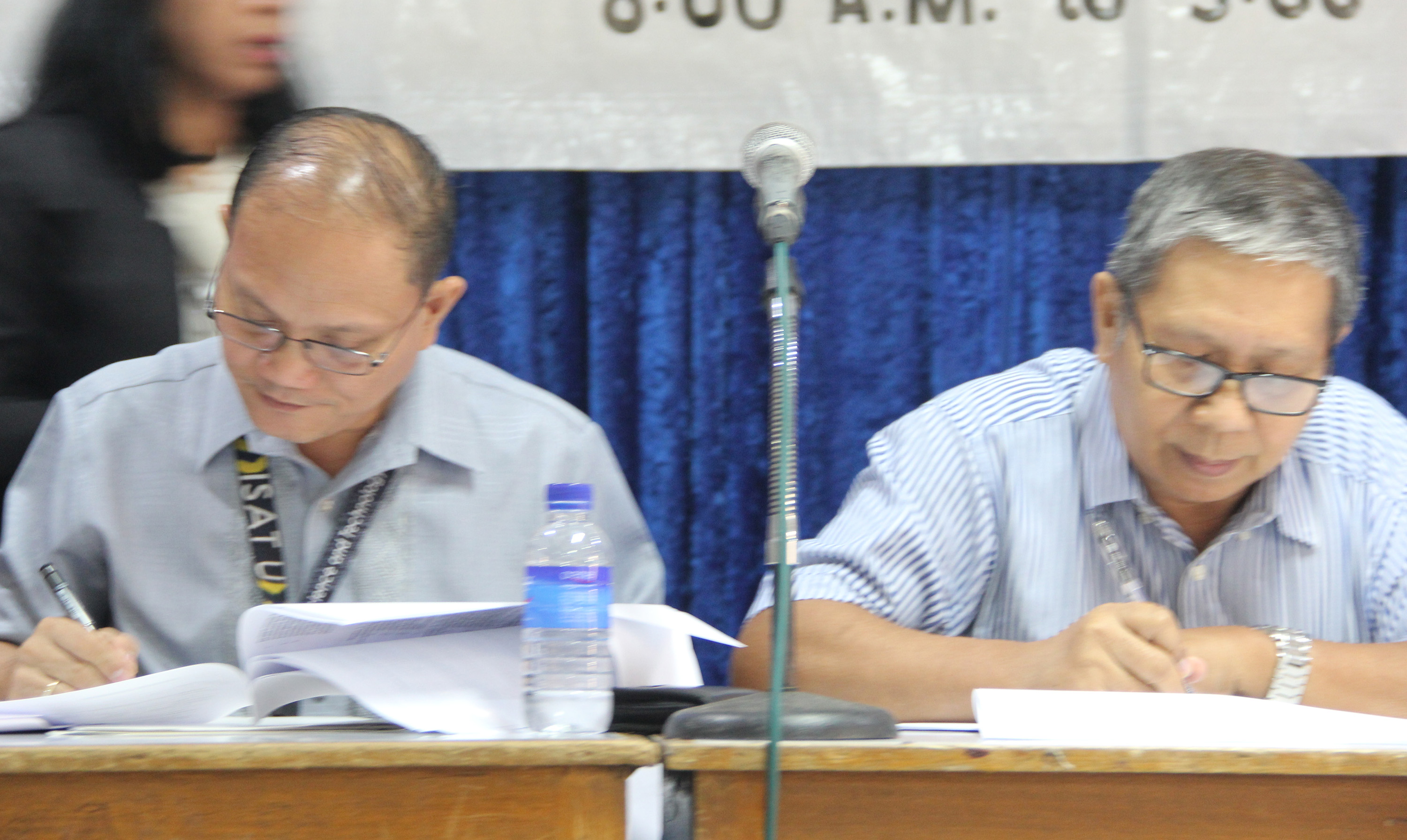 Dr. Raul F. Muyong and Engr. Jonathan Antiqueira signs the CNA.