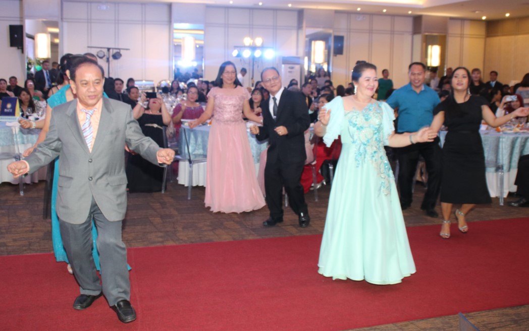 The University key officials and selected faculty display their mastery of the dance floor.